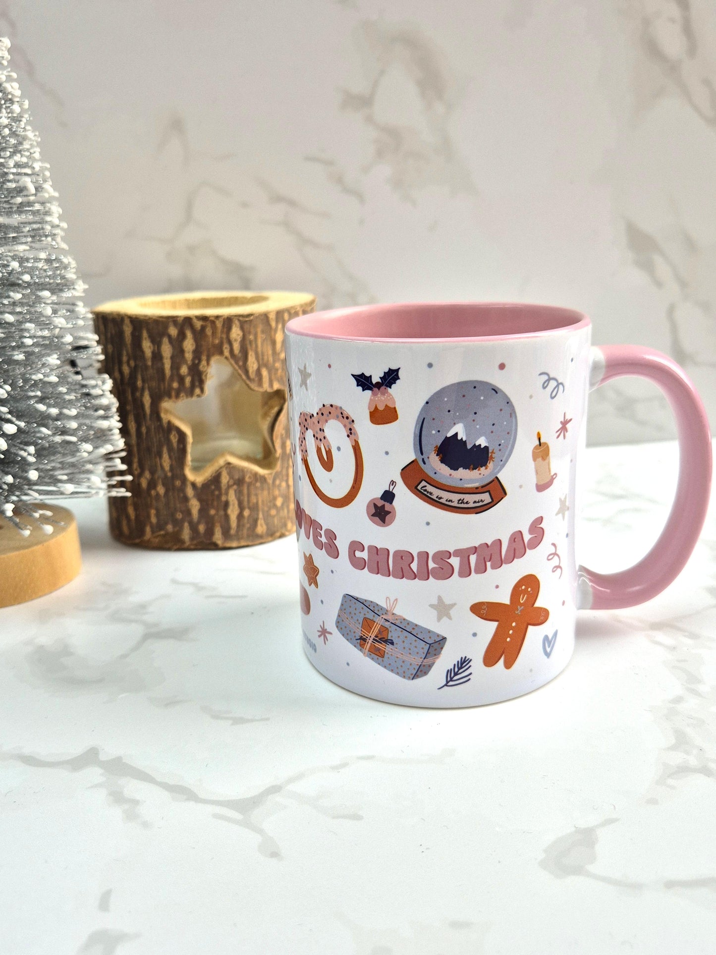 JUST A GIRL WHO LOVES CHRISTMAS MUG